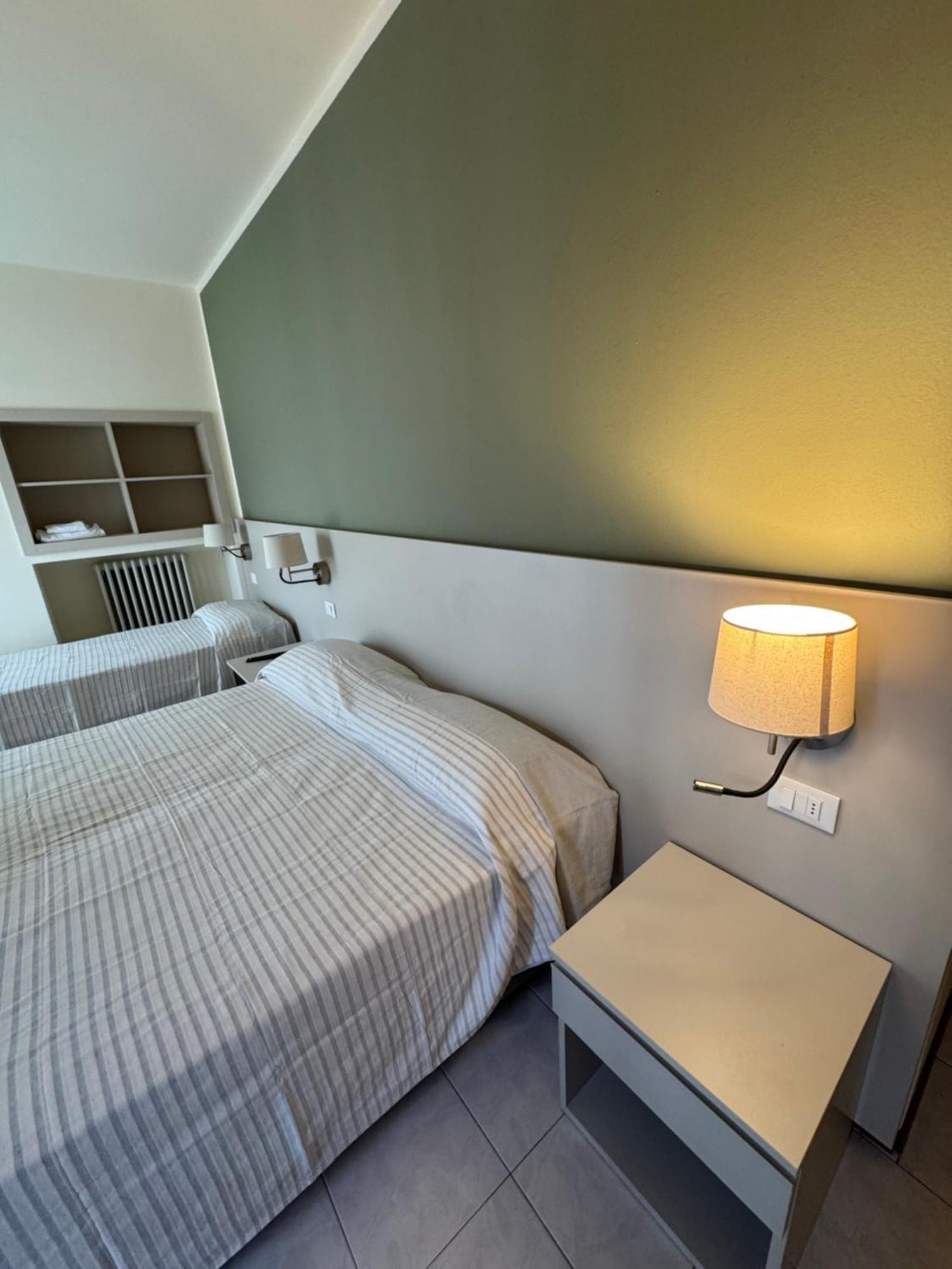 Hotel E Ristorante Cassone 马尔切西内 外观 照片